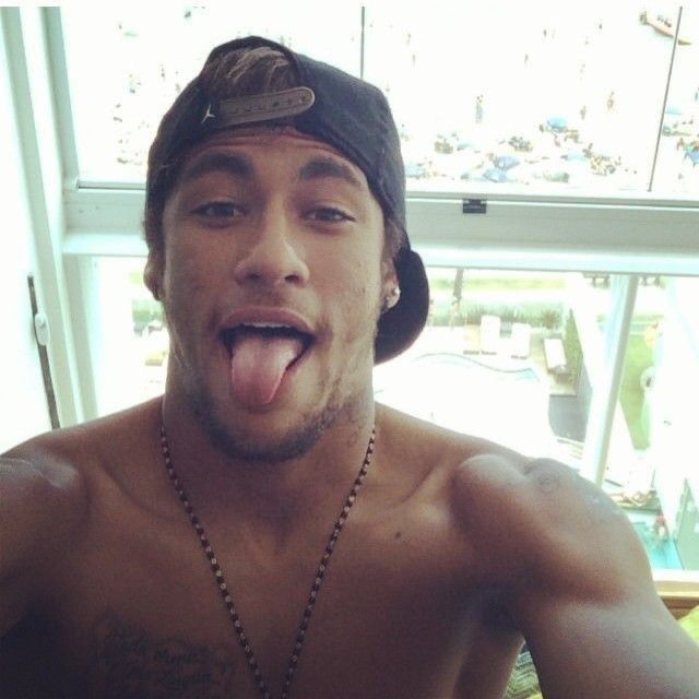 Neymar com companheiros